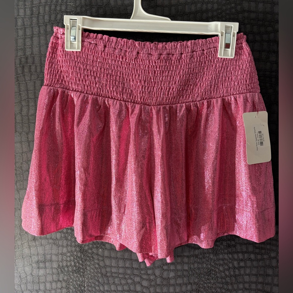 shimmery pink stretchy shorts 💖✨ NWT
